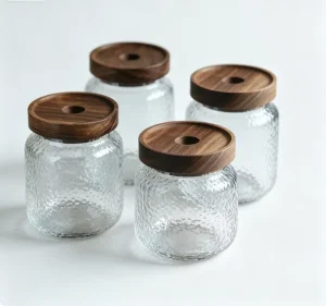 Black and Clear Glass Jars 150ml 200ml Sizes Skin Care Packaging with Bamboo Cap for Skin Care Cream Lotion