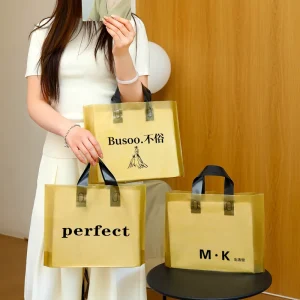 Custom Logo Die Cut Handle Durable PE Plastic Carrier Bags No MOQ Garment Retail Pouches for Clothing Brand Shops