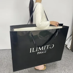 Custom Logo Glossy Black Paperboard Shopping Bag Luxury Gift Packaging