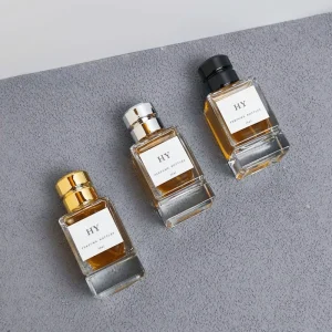 Custom Logo Luxury Heavy Glass Perfume Bottle 30ml 50ml 100ml Square Shape with Gold Silver Black Cap and Pump Sprayer Low MOQ