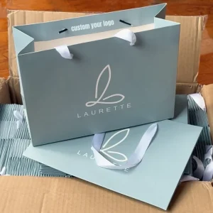 Custom Logo Printed Recycled Materials Thick Paperboard Shopping Bags for Cosmetic Skin Care Boutique