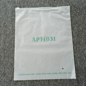 Custom Logo Printed Zipper Plastic Bags Clothing Zip Lock Poly Bags Packaging Hoodie Pouch Customised Colour for Fur