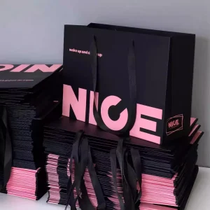 Custom Logo White Cardboard Shopping Bag for Boutique Retail Clothing Packaging Bulk