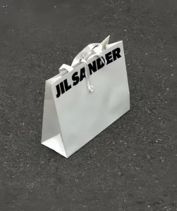 Custom Logo White Paperboard Shopping Bag for Luxury Apparel Packaging