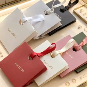 Custom Printed Brand Logo Design Promotion Luxury Retail Gift Shopping Jewelery Paper Bag With Ribbon