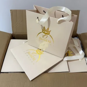 Custom Your Logo Gold Foil Printing Medium Size Cream and Nude Color Gift Paper Shopping Bags for Cosmetic and Jewelry Boutique