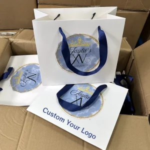 Custom Your Logo Medium Size Thick Cardboard Made Cosmetic Lounge Gift Packaging Paper Shopping Bag
