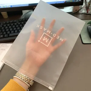 Customised Printing Resealable Clean Zip Lock Plastic Bag for Packaging Clothing