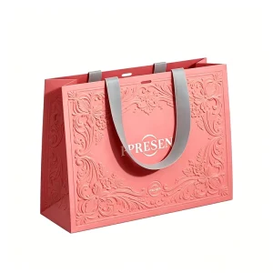 Customized White Logo Personalized Gifts Bag Cutting Handle Underwear Packaging Paper Bag