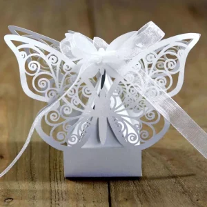 Cut Hollow Butterfly Candy Boxes Pearl Paper Korean-style Wedding Favor Gift Boxes with Organza Ribbon Chocolate Packaging