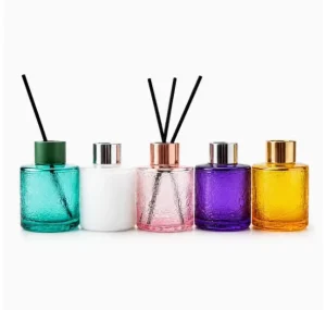 Decorative 50 ml 100 ml Colorful Glass Reed Cosmetic Bottles Set with Metal Plastic Lids and Screen Printing for Home Use