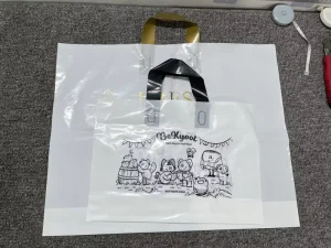 Disposable PE Plastic Shopping Tote Bag Valve Hand Length Handle Offset Printing Custom Order Luxury Style for Egg