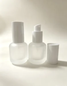 Eco Friendly Lotion Bottles Glass Cylindrical Thick walled Shape 30ml Liquid Foundation Cosmetic Glass Bottle