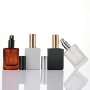 Empty Customizable Colors 15ml 30ml 50ml 100ml Cosmetic Facial Moisture Square Glass Bottle with Fine Mist Spray for Colognes