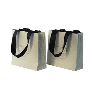 FSD Factory Custom logo Paper Bag with Handle White Shopping Bag Recyclable Gift Paper Bag for Present Packaging