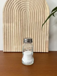 Food Grade Clear Embossed Glass Spice Bottles Empty Kitchen Seasoning Storage Jars for Salt Pepper BBQ Spices