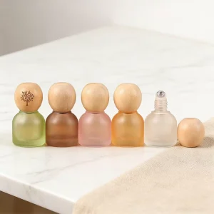 Frosted Custom Glass Roller Bottles with Plastic Metal Roll on for Massage Oil Essential Oil Perfume Oil
