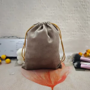 High End Durable Custom Velvet Candle Makeup Tools Dust Packaging Shopping Bag Storage Gift Velvet Drawstring Pouch