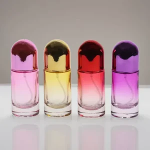 High Quality Clear 20ml Empty Glass Perfume Bottle with Plastic Cap Refillable for Skin Care Cream Face Cream Customized Color