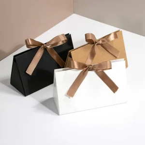 Hot Style Recycled Materials Hand Length Handle Customizable Portable Paperboard Bag