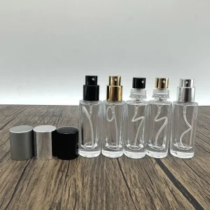 In Stock Custom 10ml High Quality Cylinder Shaped Spray Bottle Screw Neck Bayonet for Perfume Cosmetic Products with Plastic Cap