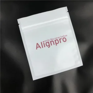 Low MOQ Recyclable Clear Plastic Bags for Teeth Aligners Medicine White One Side Transparent Mylar Zipper Pouch Aligner Bags