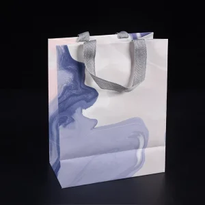 Luxury Biodegradable Ivory Board Custom Printed Gift Bags Handle Eco Friendly Heavy Duty Durable for Clothing Retail
