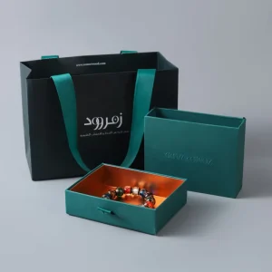 Luxury Embossed Logo Paperboard Gift Box with Same Color Matching Texture Surface Shopping Tote Bag Ribbon Handle for Watch
