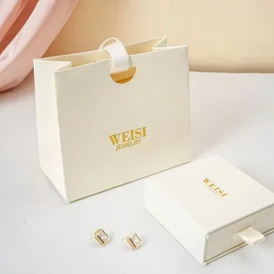 Manufacturer Luxury Printed Logo Custom Luxury Shopping Paperboard Bag Gift Bag Gift Bag Recyclable Ribbon Handle Gold