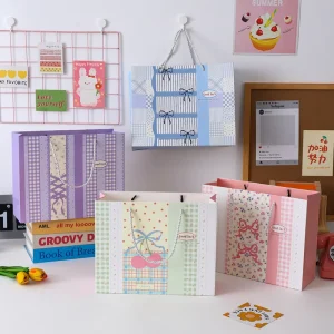 New Arriving High Quality Gift Bags Hot Sales Eco friendly Paper Bag Shopping Bags