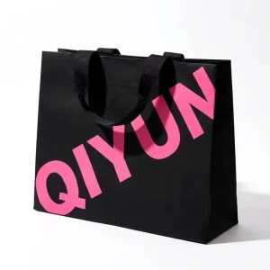 OEM Custom personal large shopping package paper bags print with UV logo custom bag paper gift bag