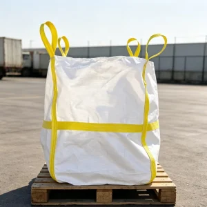 Port Handling FIBC Sacks for Outdoor Storage and Maritime Cargo Transport