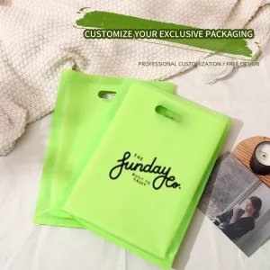 Premium Durable Die Cut Handle PE T Shirt Shopping Bags Custom Logo No Minimum Order Matte Finish for Boutique Apparel Packaging