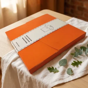 Recyclable and Welcome Fashion Rectangle Ivory Board Shirts Paper Box for Cloth Shops and Gifts
