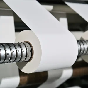 Self Adhesive Synthetic Paper Roll Glossy Matte PP Film Waterproof Durable Inkjet Printing Material for Chemical Labels