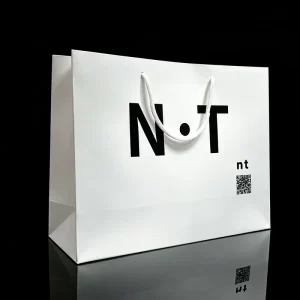 Shopping Paper Tote Bags Custom Logo Printed Ivory Board Reusable for Apparel Beauty Business Retail Gift Packaging