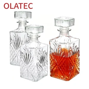 Square Embossed Lead-Free Crystal Whiskey Decanter Glass Liquor Bottle with Glass Stopper