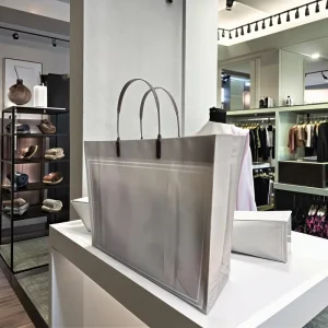 Stock Durable Shopping Bags Custom Logo Matte Pearlescent Finish Simple Design for Supermarket Exhibition Promotion Fast