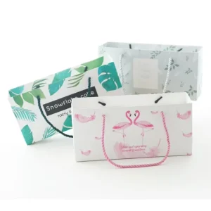 Stock Printed Green Leaves Cake Biscuits Packing Paper Bag Luxury Clothing Shopping Paper Bags Boutique Bag With Ribbon Rope
