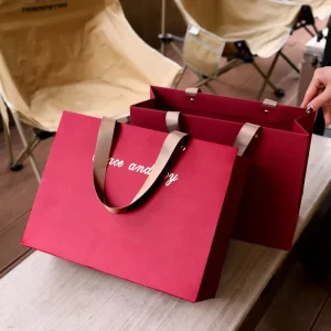 Wine Red Luxury Kraft Paper Bags with Hot Stamping Logo Small Batch Trial Order Virgin Pulp Supermarket Promotion Retail Bags